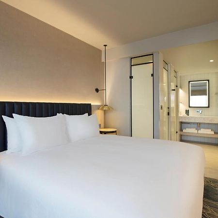 Hilton Garden Inn Peterborough City Centre Экстерьер фото