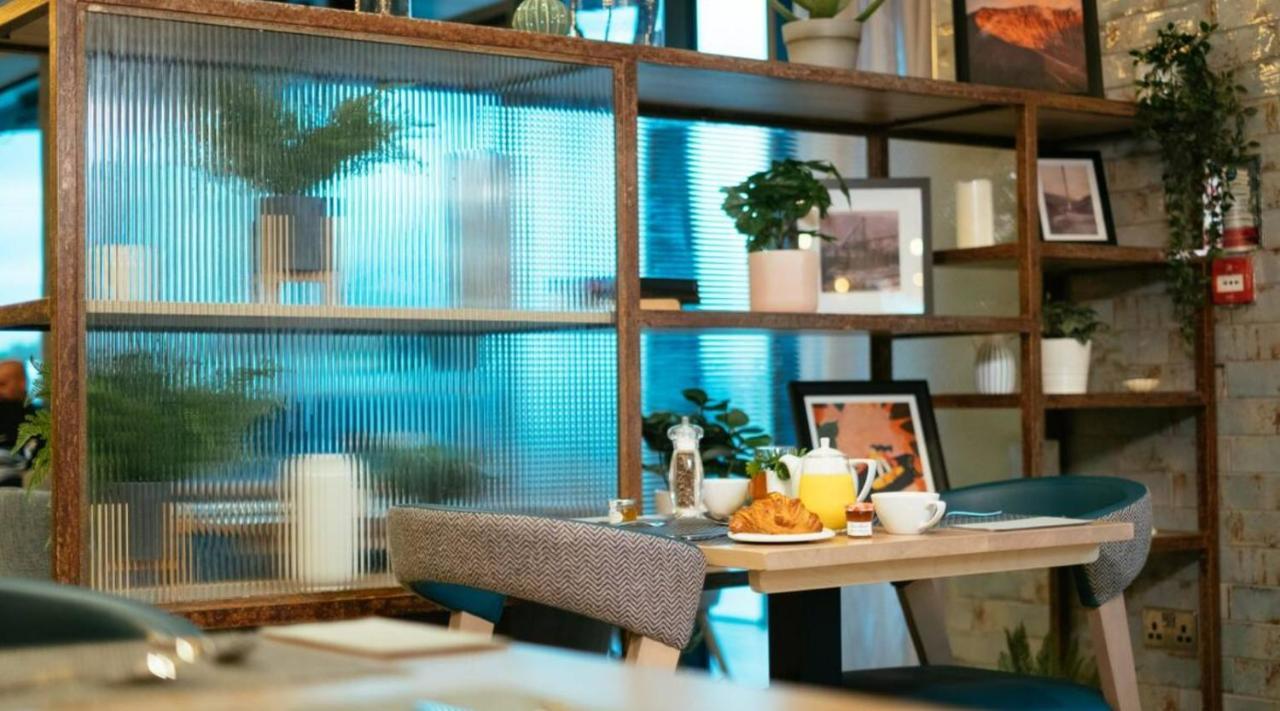 Hilton Garden Inn Peterborough City Centre Экстерьер фото